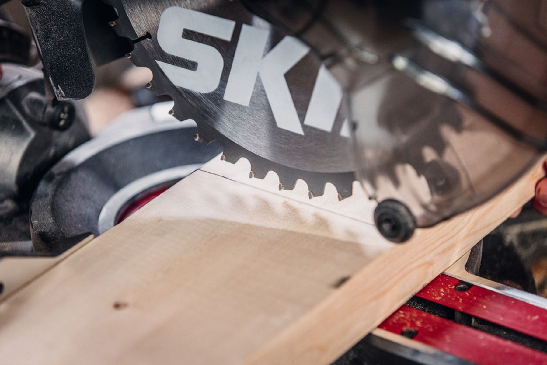 SKIL MS6305-00 10" Dual Bevel Sliding Miter Saw