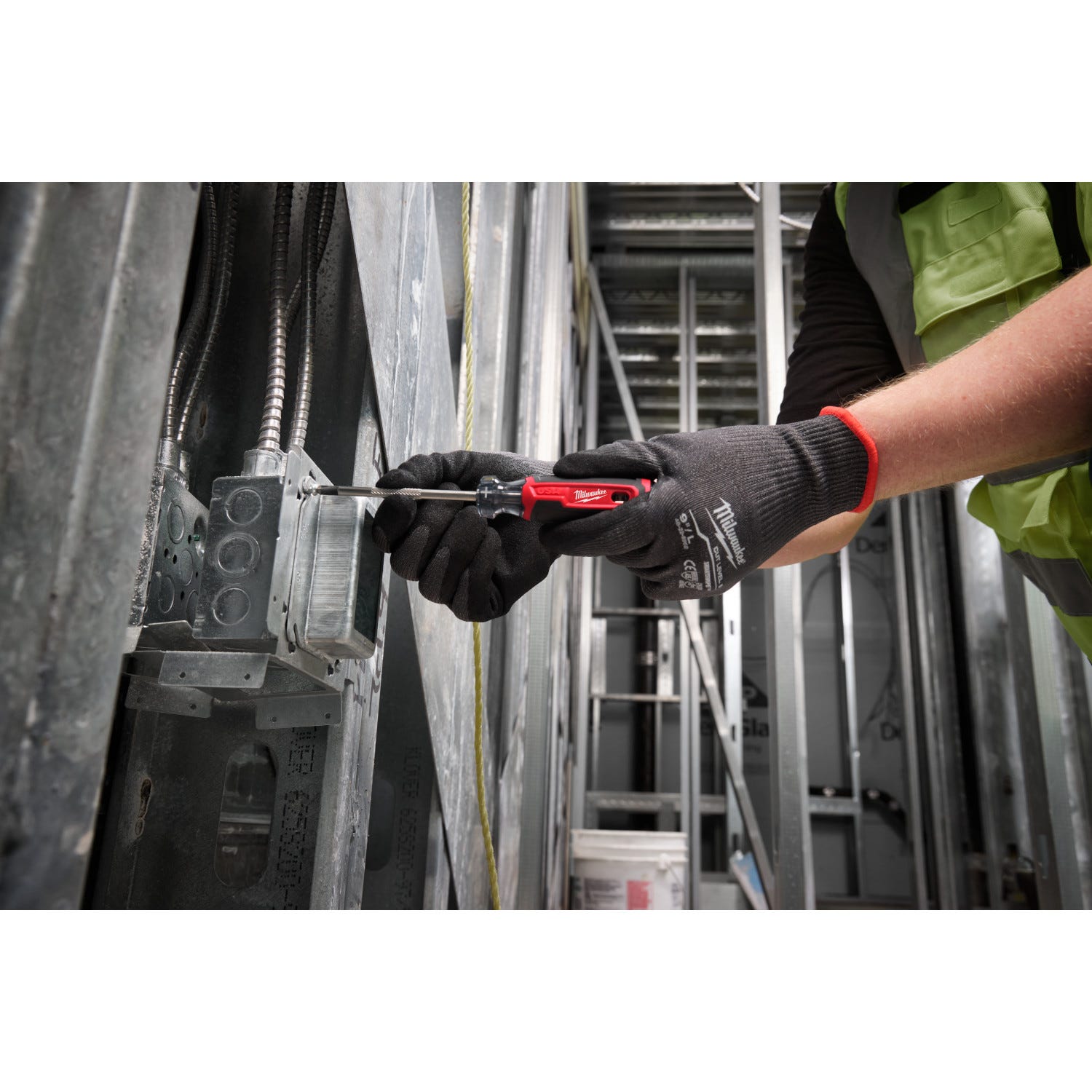 Milwaukee MT205 #2 Phillips 6" Cushion Grip Demolition Screwdriver (USA)