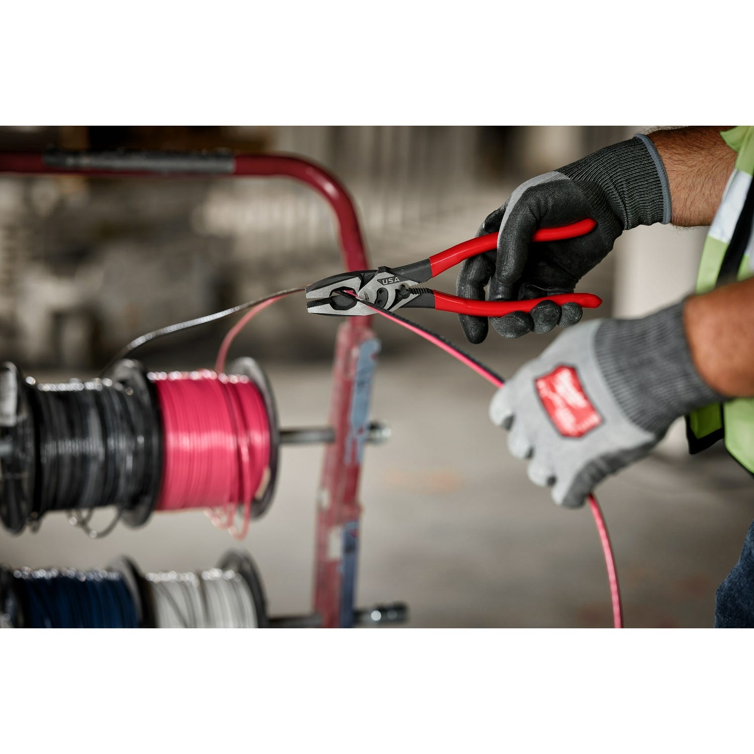 Milwaukee MT500C 9" Lineman's Dipped Grip Pliers w/ Crimper & Bolt Cutter (Made in the USA)
