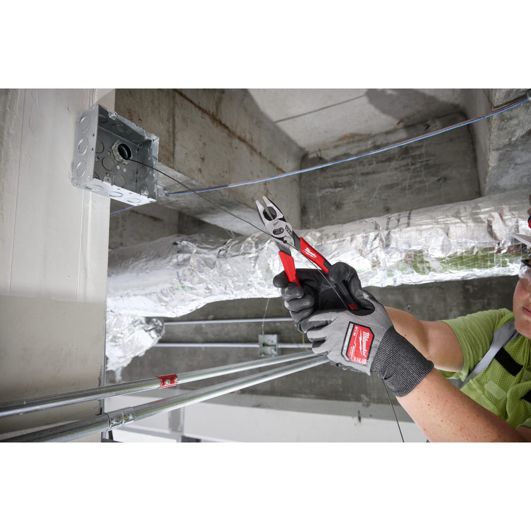 Milwaukee MT550 9" Lineman's Comfort Grip Pliers (Made in the USA)