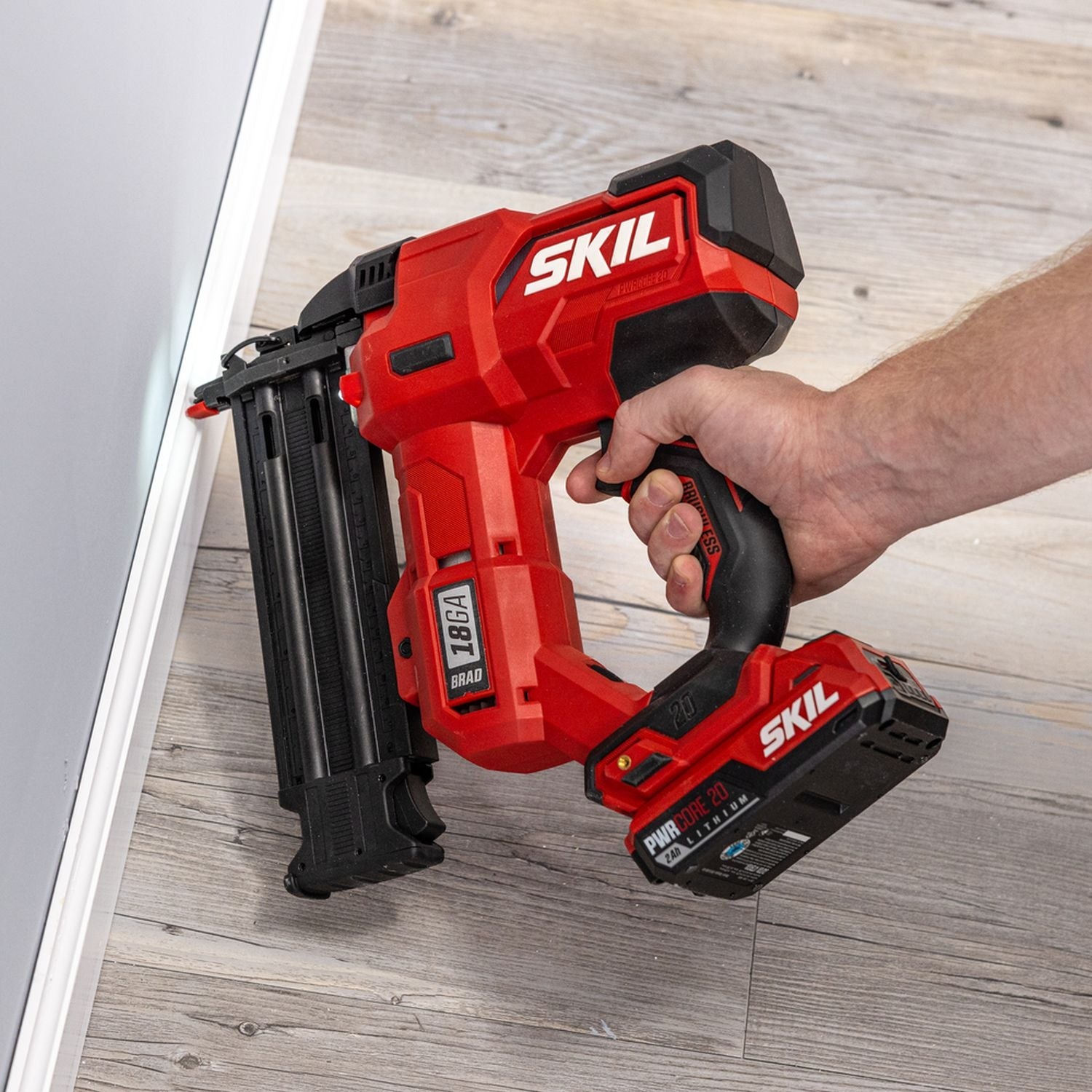 SKIL NA1800B-10 SKIL NA1800B-10 PWR CORE 20 Brushless 20V 18Ga Brad Nailer Kit