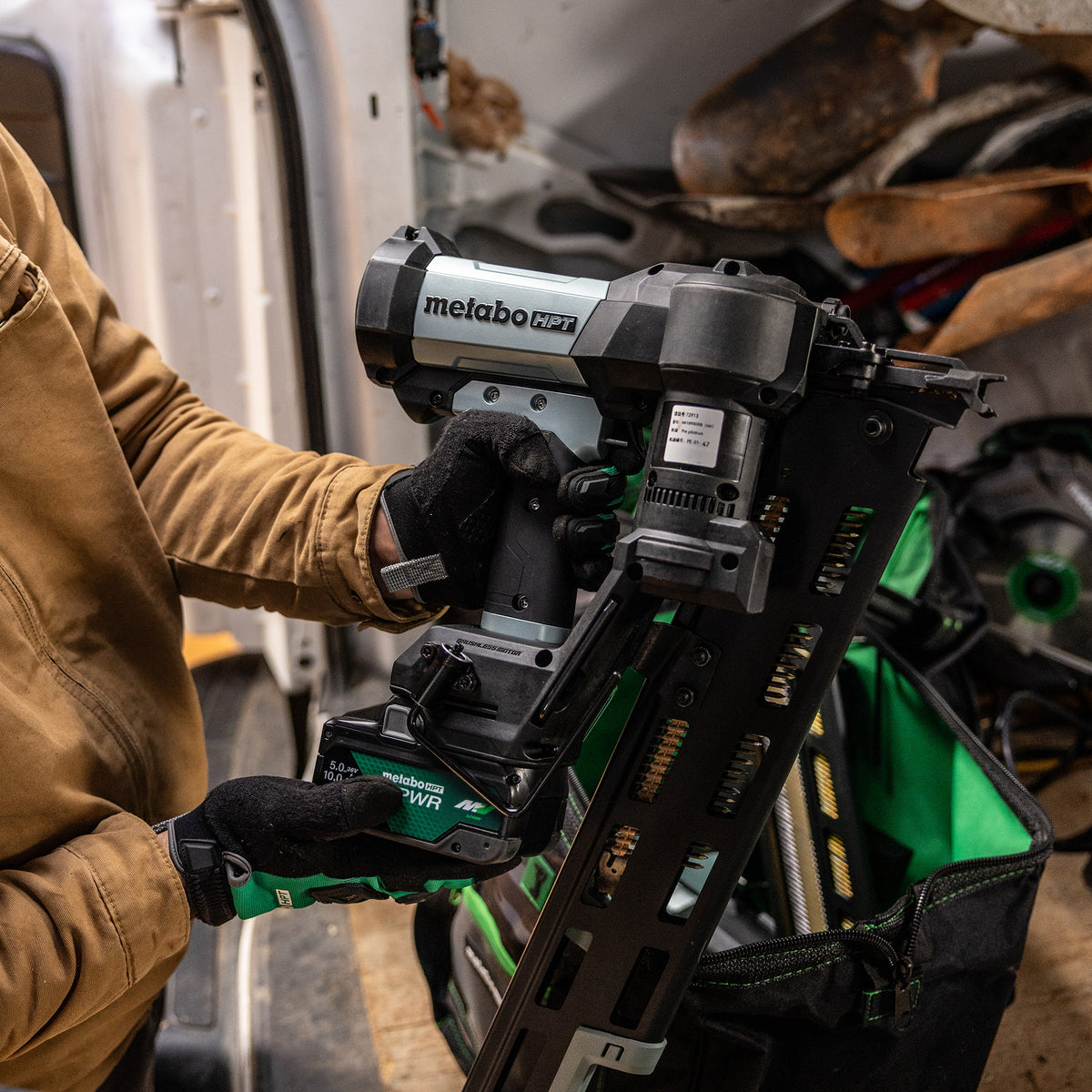 Metabo HPT 18V Cordless Pneumatic 21-Degree 3-1/2-in. Framing Nailer, 10.0Ah Kit (NR1890DRBQRY)