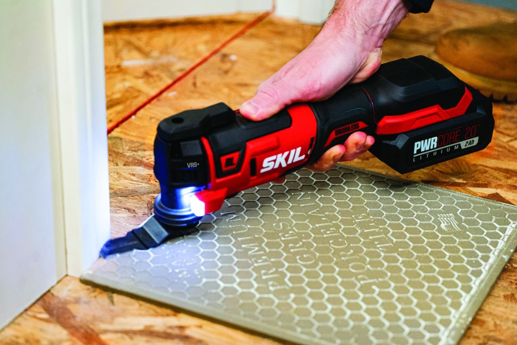 SKIL OS5937-10 PWRCore 20 Brushless 20V Oscillating MultiTool with Battery and PWR JUMP Charger