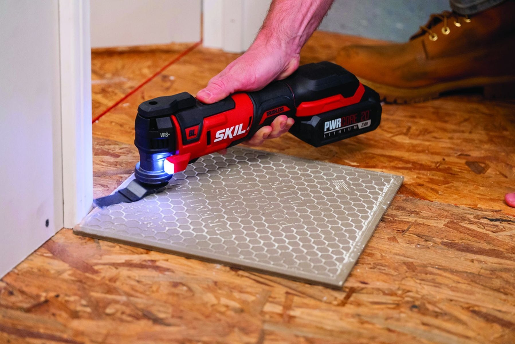SKIL OS5937-10 PWRCore 20 Brushless 20V Oscillating MultiTool with Battery and PWR JUMP Charger