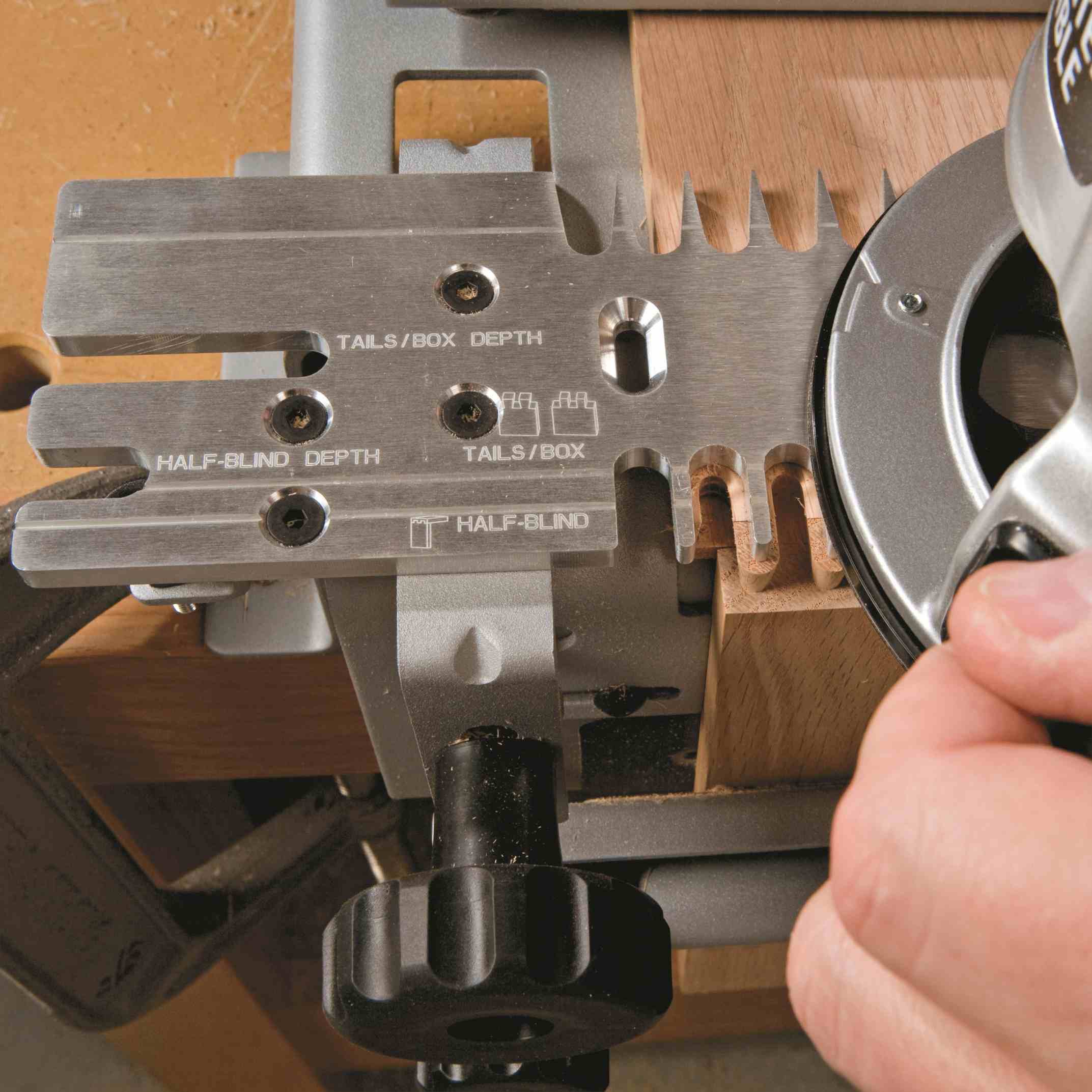 PORTER-CABLE 4216 12" Deluxe Dovetail Jig Combination Kit