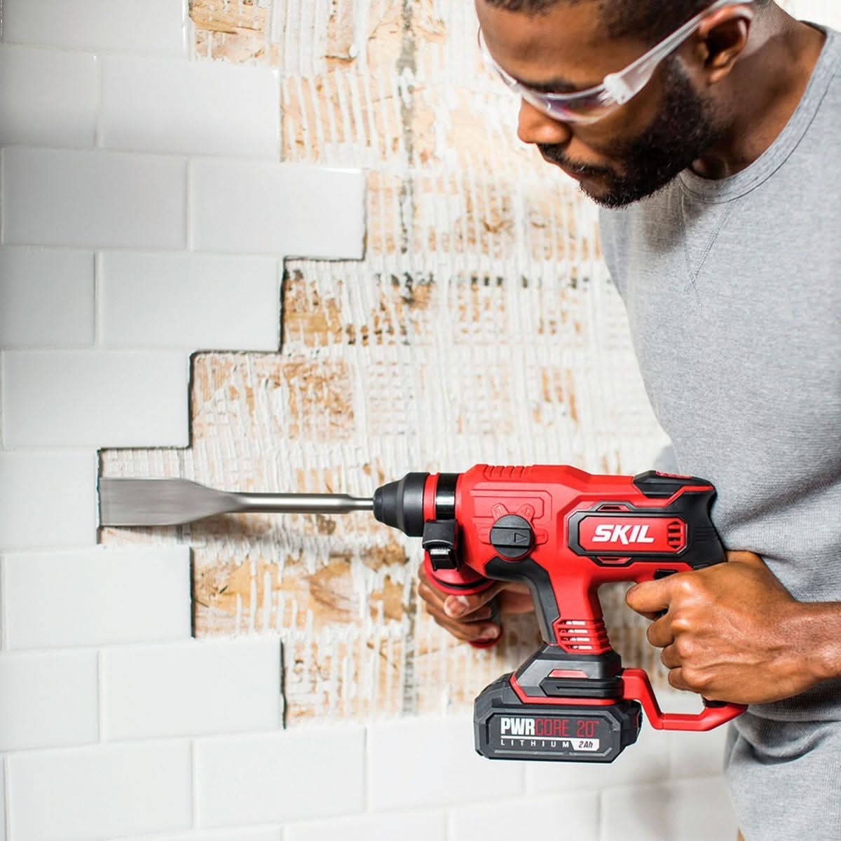SKIL RH1704-1A PWRCORE 20 Brushless 20V 7/8" Rotary Hammer Kit with 5.0Ah Battery and PWR JUMP Charger