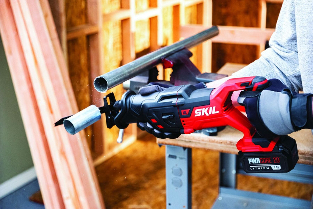 SKIL RS5884-1A PWRCore 20 Brushless 20V Reciprocating Saw Kit with 4.0Ah Battery and PWR JUMP Charger