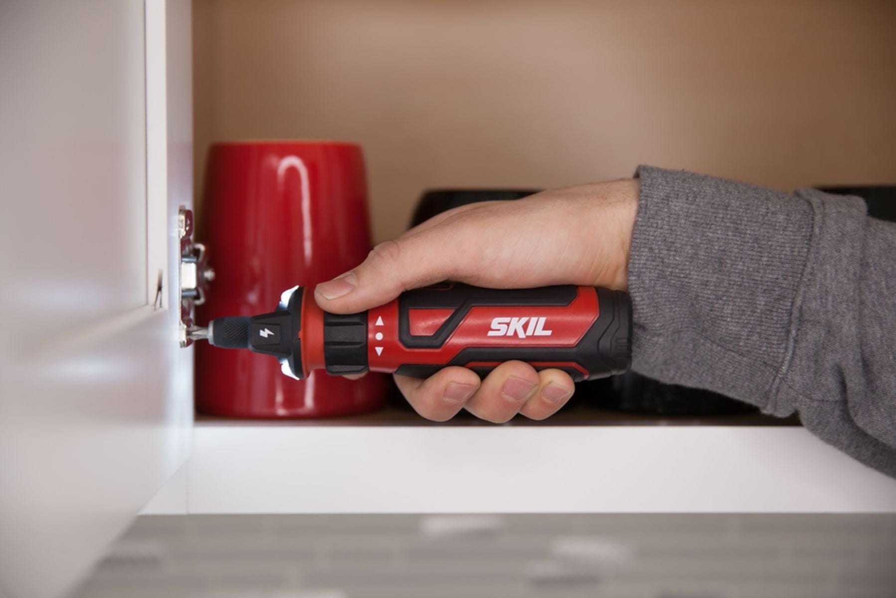 SKIL SD561201 Rechargeable 4V Screwdriver with Circuit Sensor Technology