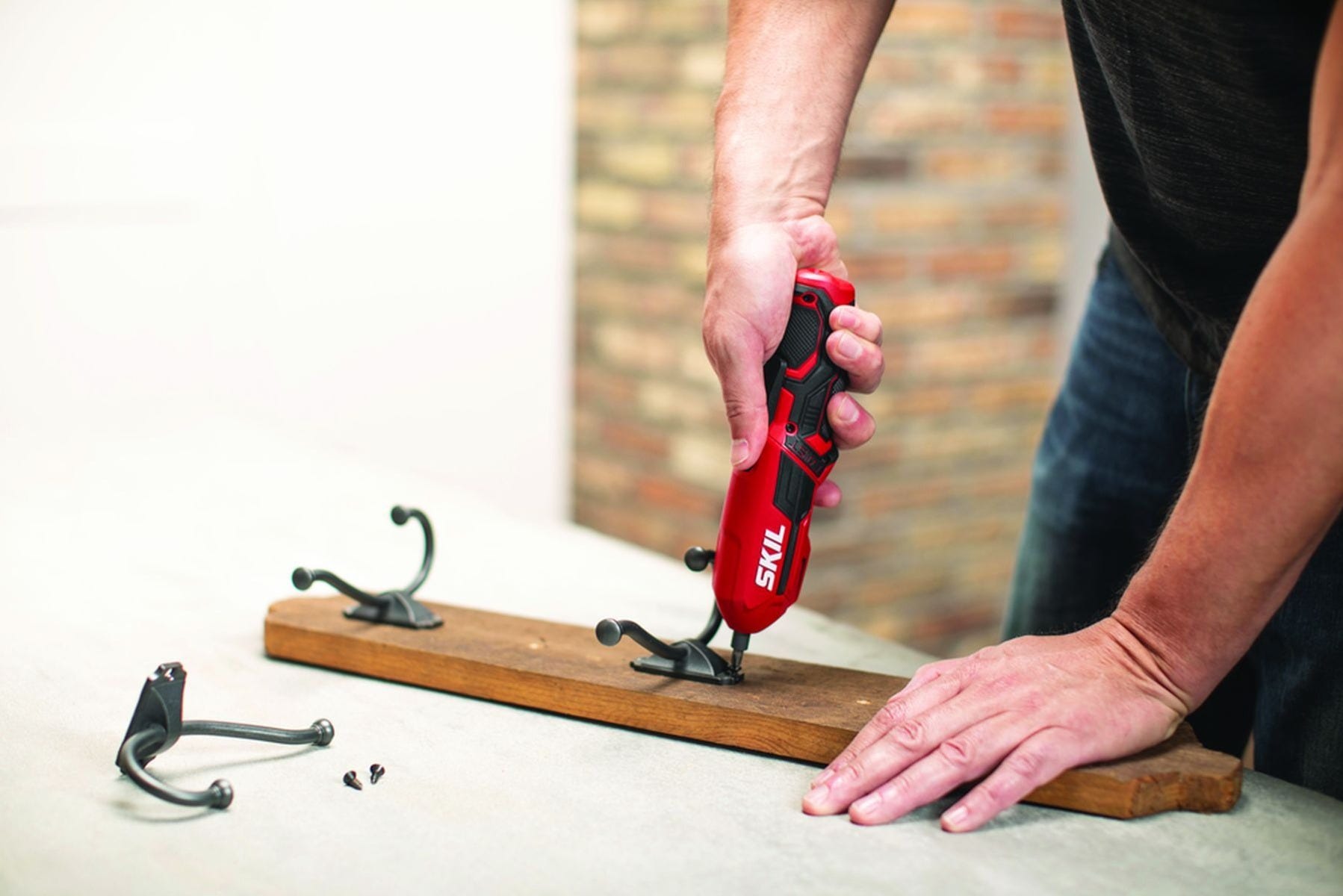 SKIL SD561802 Rechargeable 4V Pivot Grip Screwdriver
