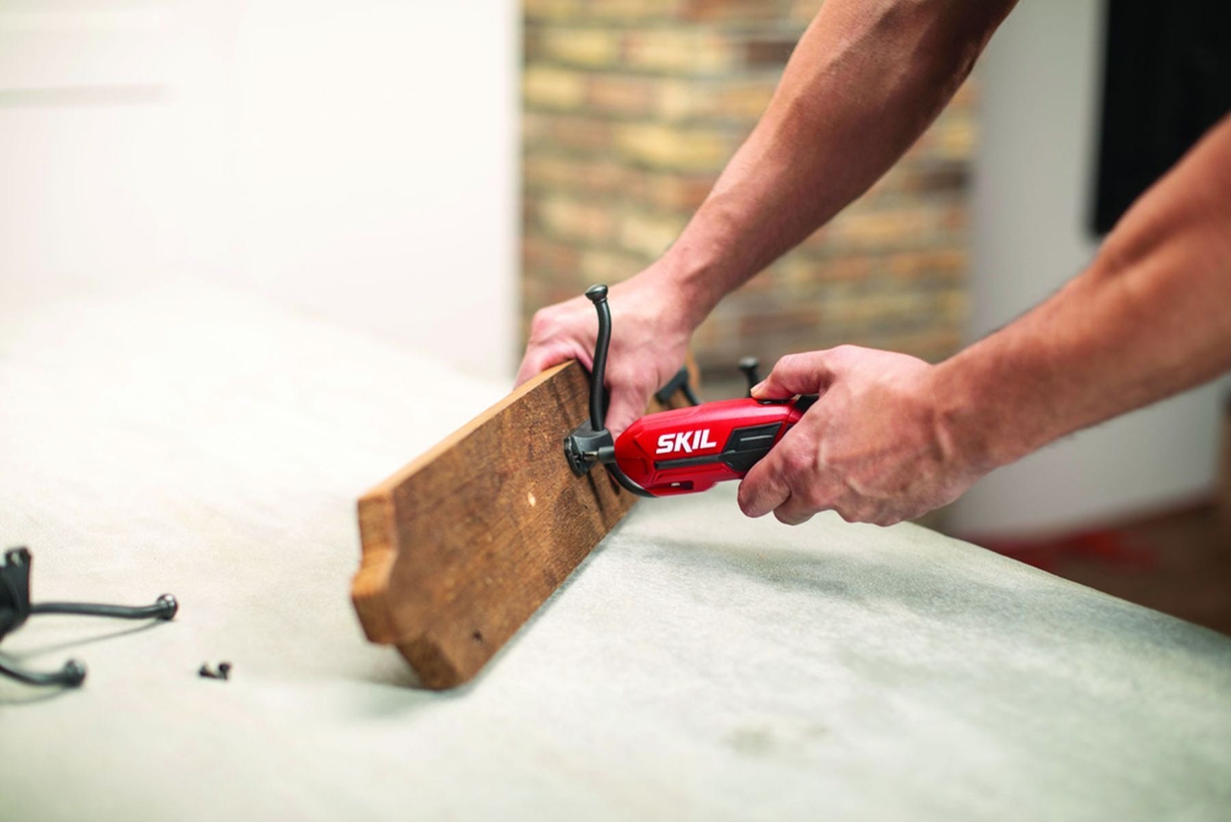 SKIL SD561802 Rechargeable 4V Pivot Grip Screwdriver