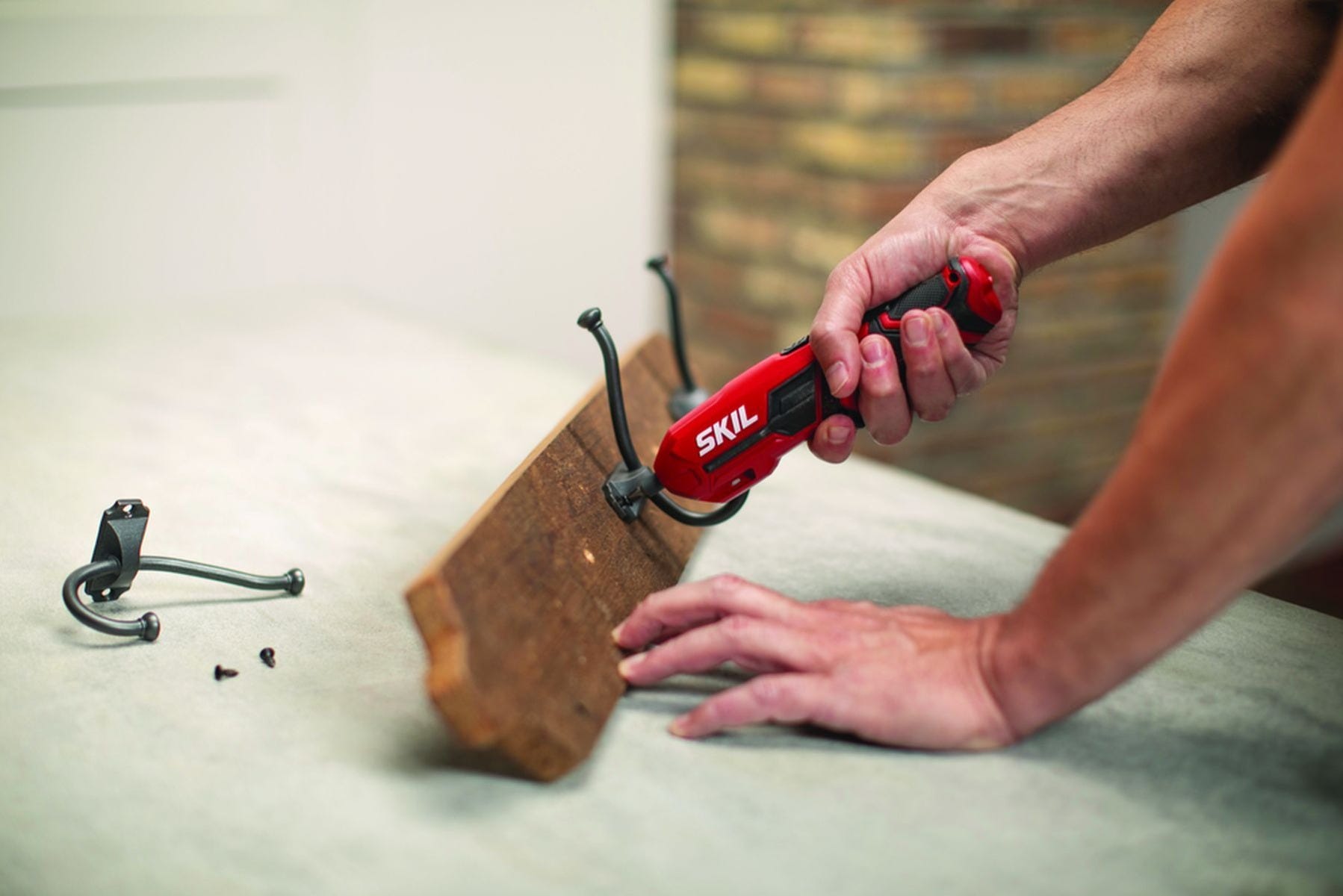 SKIL SD561802 Rechargeable 4V Pivot Grip Screwdriver