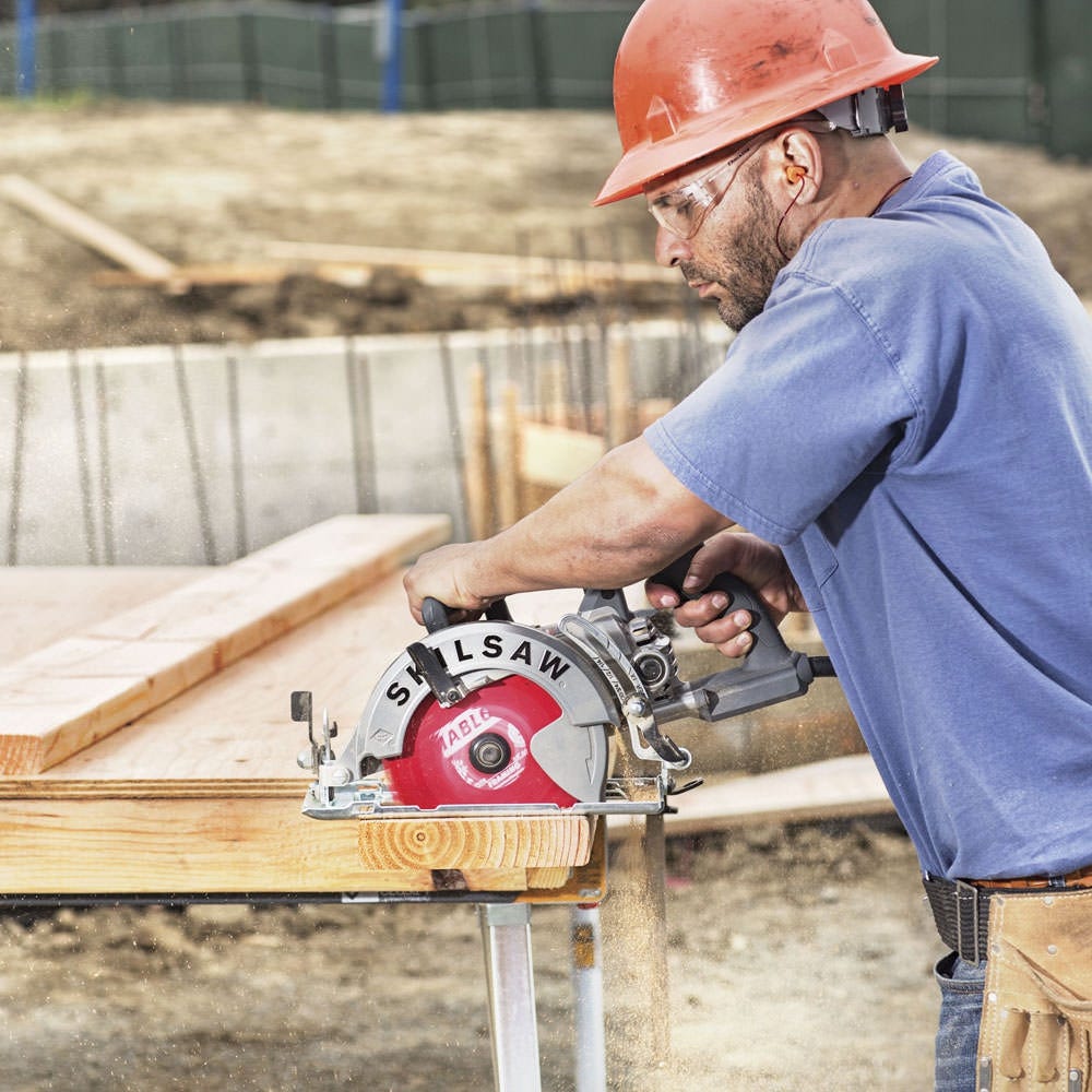 SKIL SPT77W-72 7-1/4" Aluminum Worm Drive Saw with Twist Lock