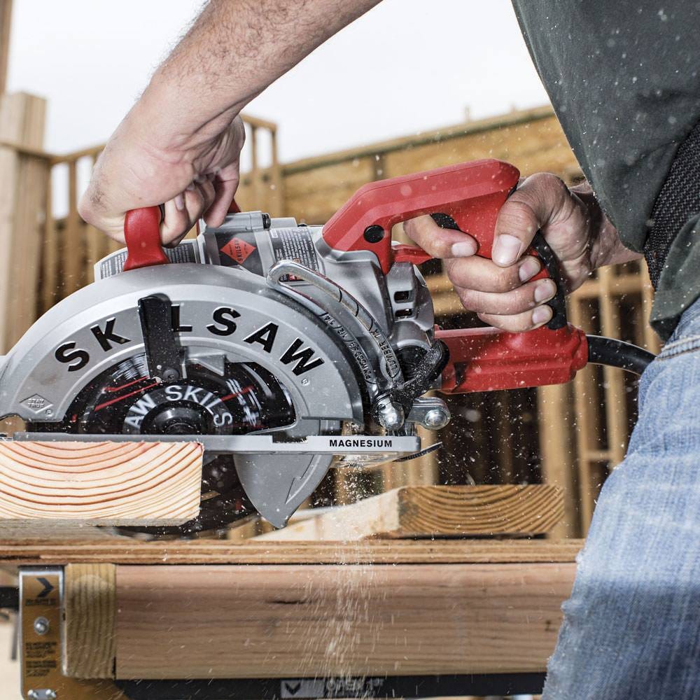 SKIL SPT77WML-01 7-1/4 In. Lightweight Worm Drive