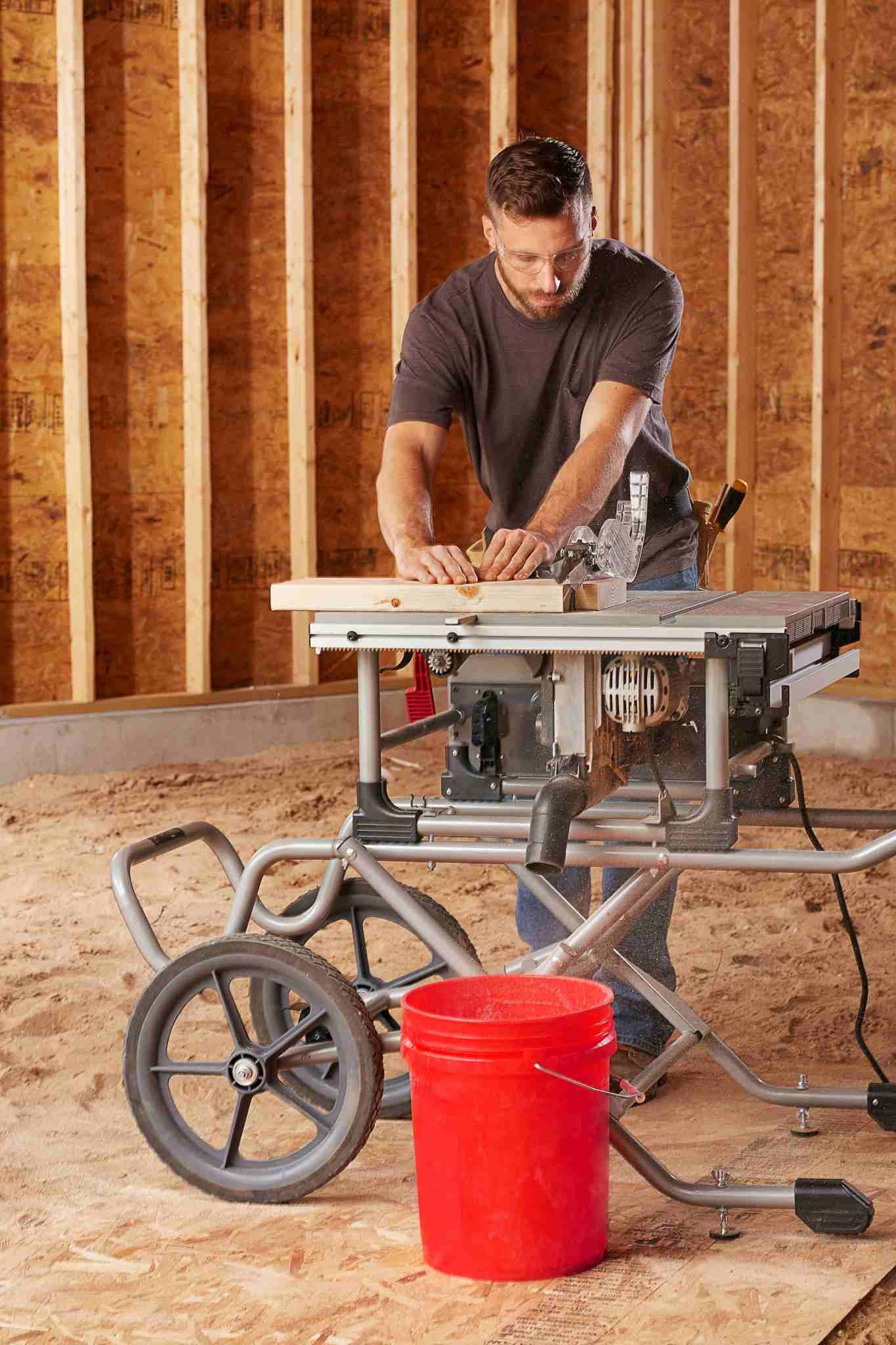 SKIL SPT99-11 10 In. Heavy Duty Worm Drive Table Saw With Stand