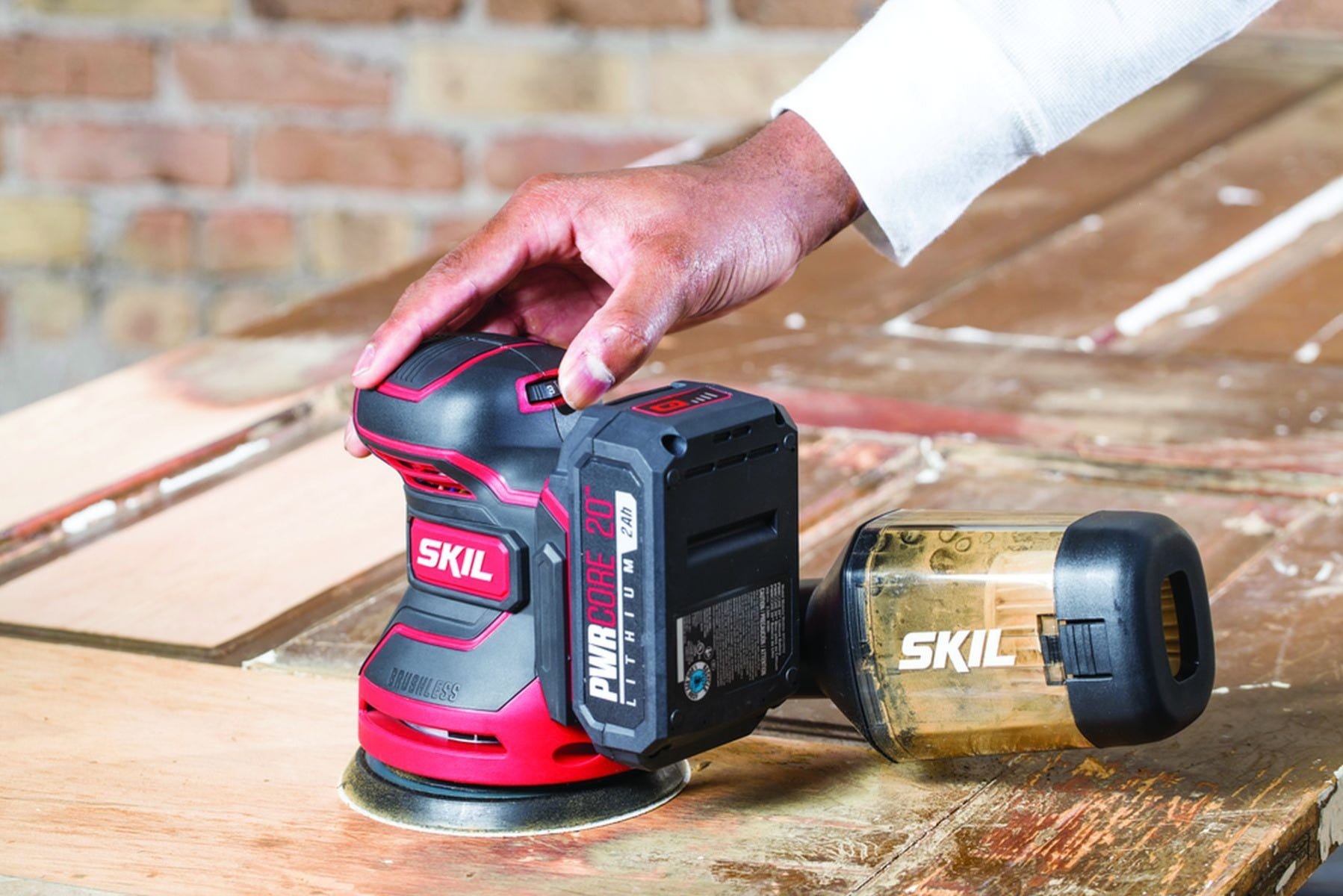 SKIL SR660302 PWRCore 20 Brushless 20V Random Orbital Sander with Battery and PWR JUMP Charger
