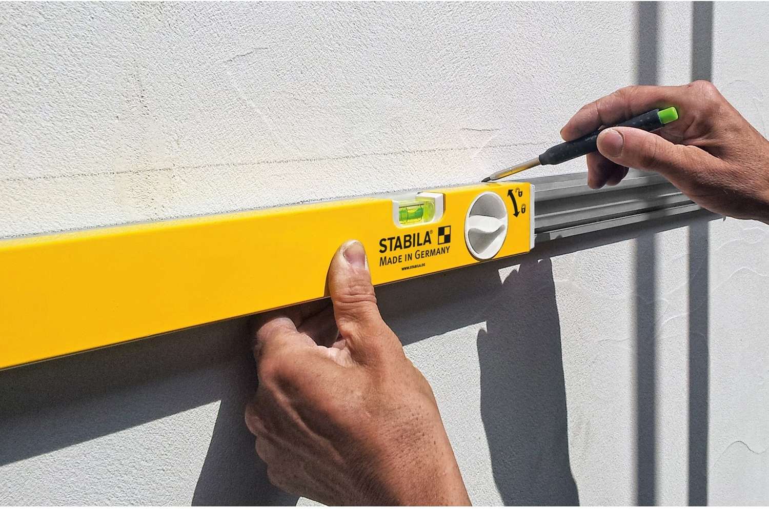 Stabila 29441 25-inch - 41-inch Type 80 T Extendable Spirit Level