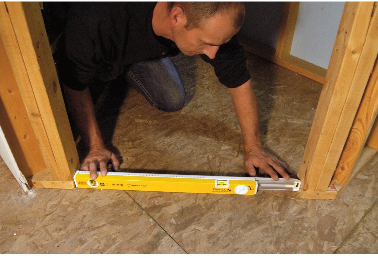 Stabila 29441 25-inch - 41-inch Type 80 T Extendable Spirit Level