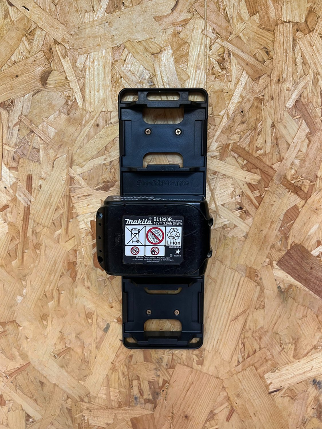 StealthMounts Battery Holder Makita 18V LXT Batteries