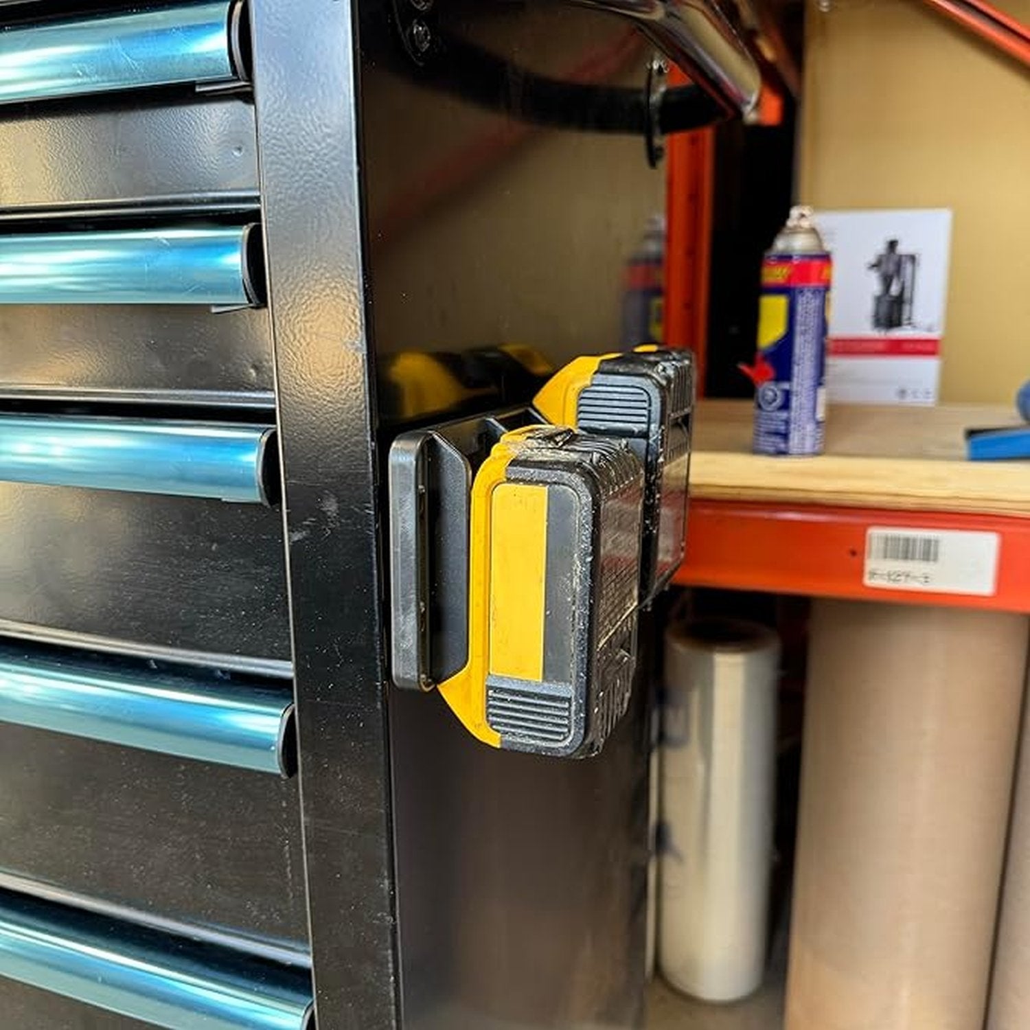 StealthMounts Magnetic Battery Holder for Dewalt 20/60V Batteries
