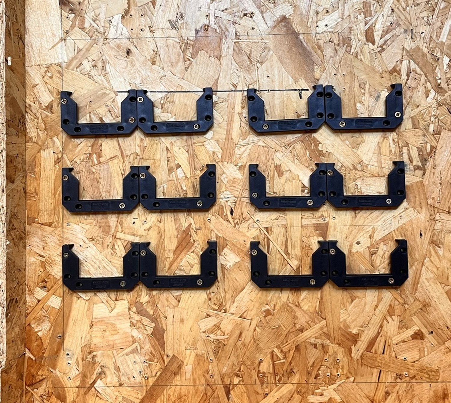 StealthMounts Cleat 'n' Feet Mounting Cleats V2 Black, 6-Pack