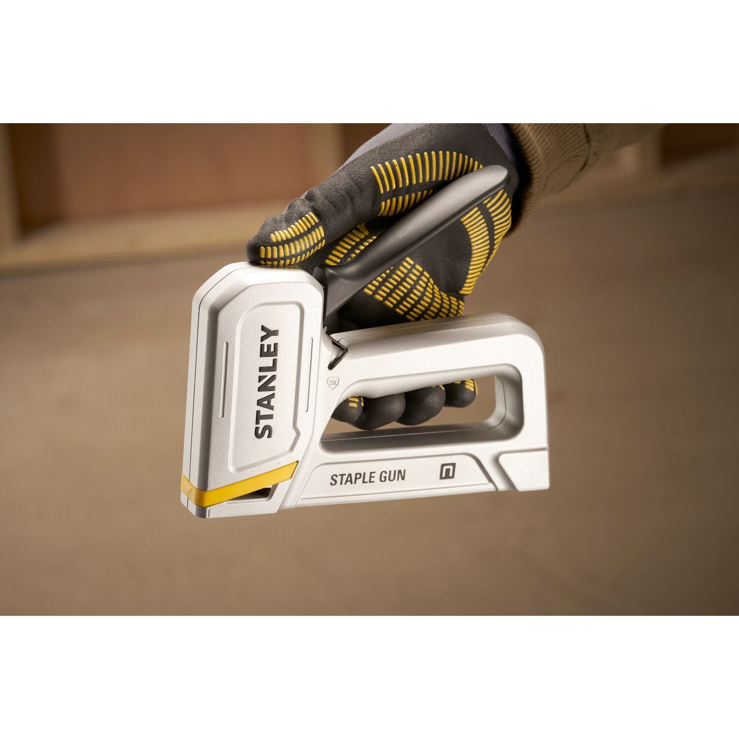 Stanley STHT70150 Aluminum Staple Gun