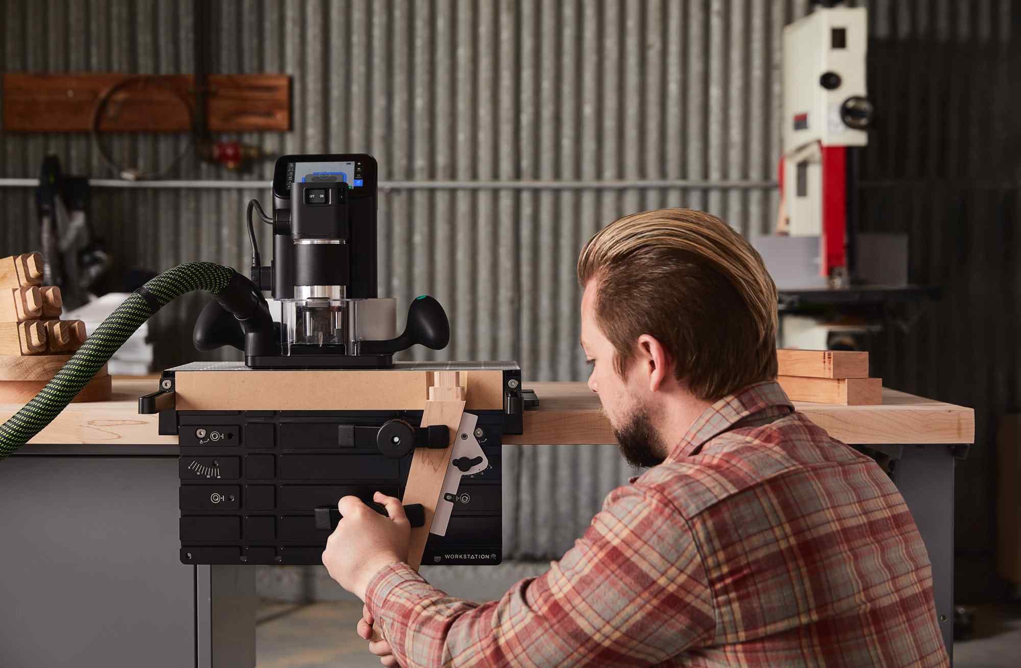 Shaper Origin CNC Workstation