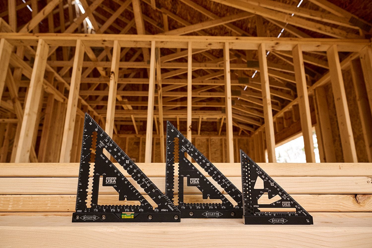 Stiletto STSQ7-L 7 in. Carpenter Square with Level