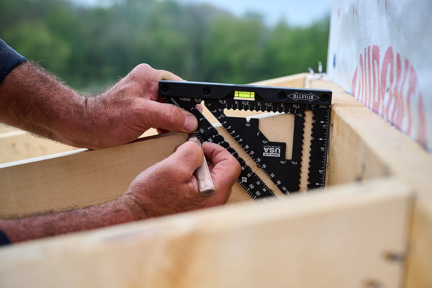 Stiletto STSQ7-L 7 in. Carpenter Square with Level