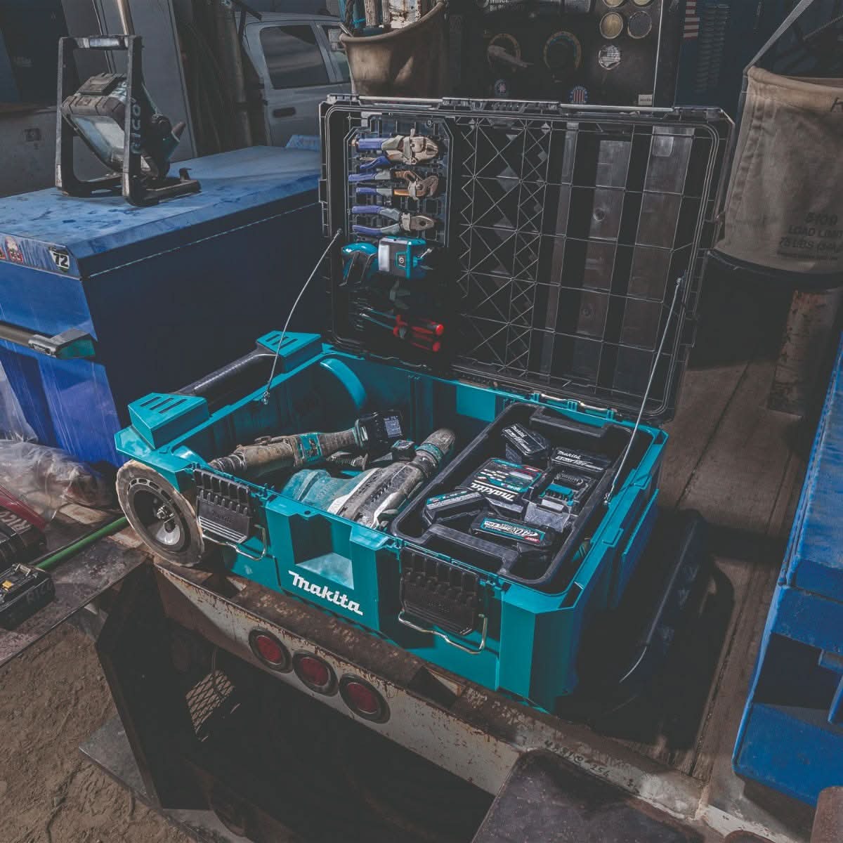 Makita T-90009 MAKTRAK Rolling Tool Chest – Tool Nut