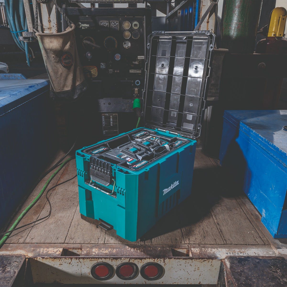 Makita T-90021 MAKTRAK Extra Large Extension Tool Box – Tool Nut