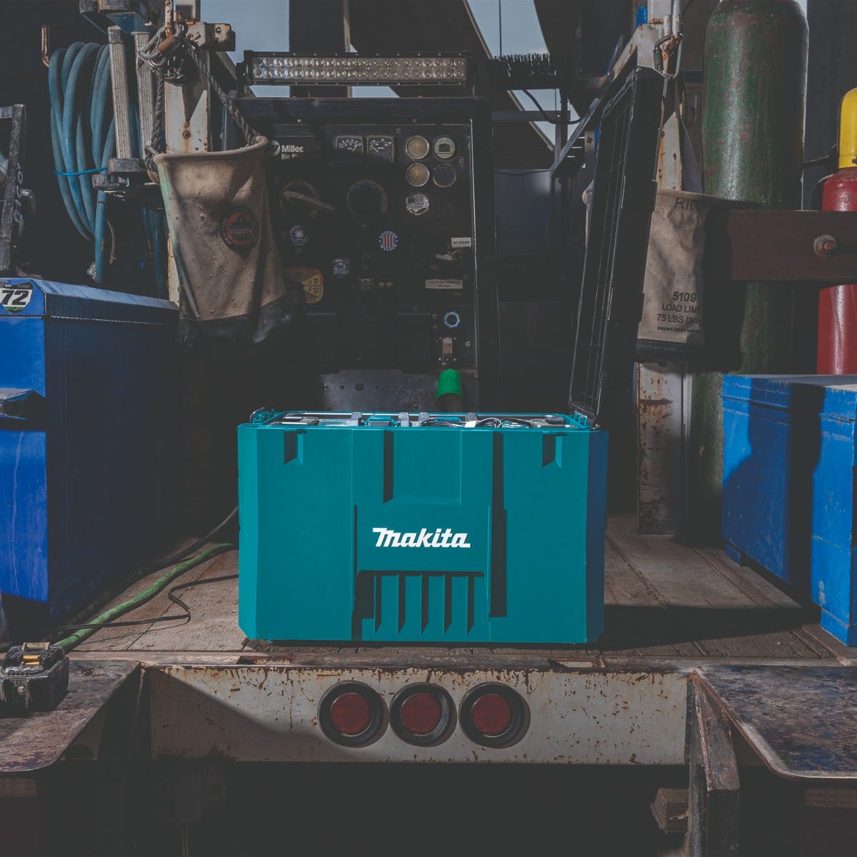 Makita T-90021 MAKTRAK Extra Large Extension Tool Box – Tool Nut