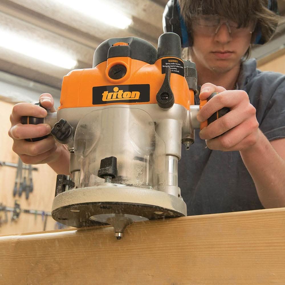 Triton TRA001 Dual Mode Precision 3-1/4 HP 2400W Plunge Router
