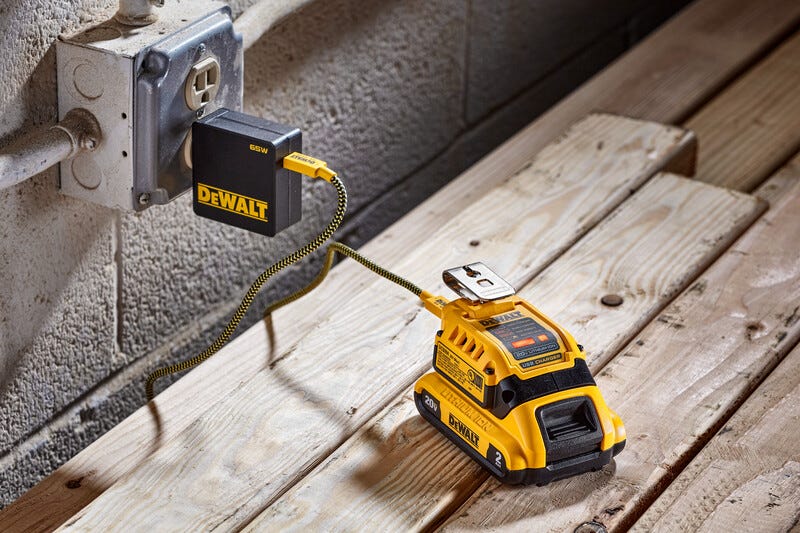 DeWALT DCB094K 20V MAX USB Charging Kit