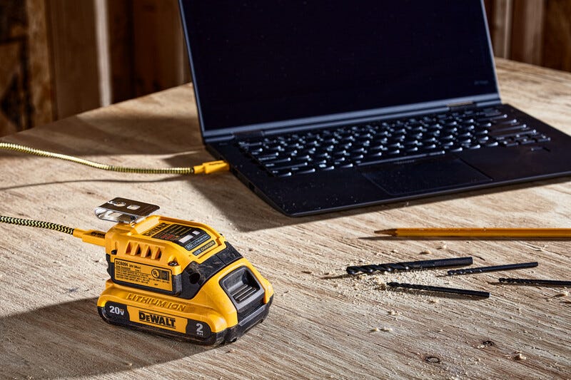 DeWALT DCB094K 20V MAX USB Charging Kit