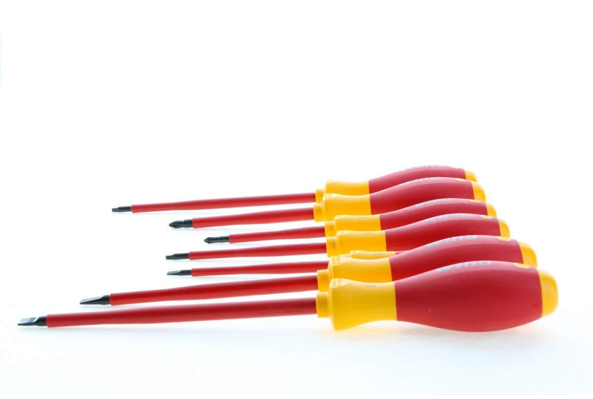 Wiha 32097 Insulated Screwdriver Set 7 Piece with Square Tips