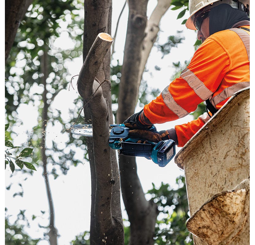 Makita XCU14SR1 18V LXT Lithium-Ion Brushless Cordless 6" Pruning Saw Kit (2.0Ah)