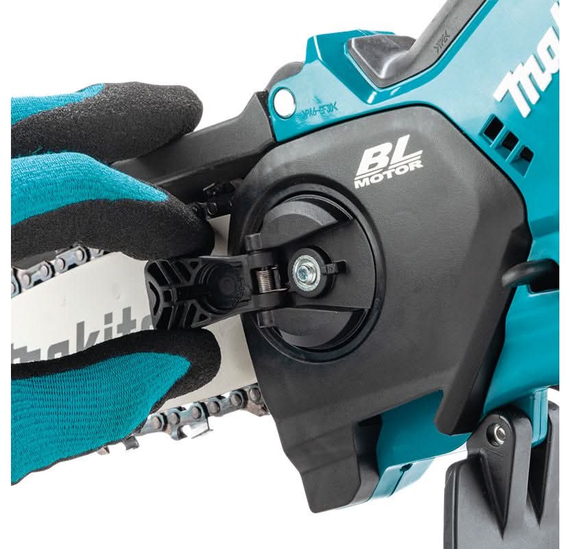 Makita 18V LXT Brushless 6 in. Pruning Saw with 18V 4.0Ah Battery & Charger Starter Pack