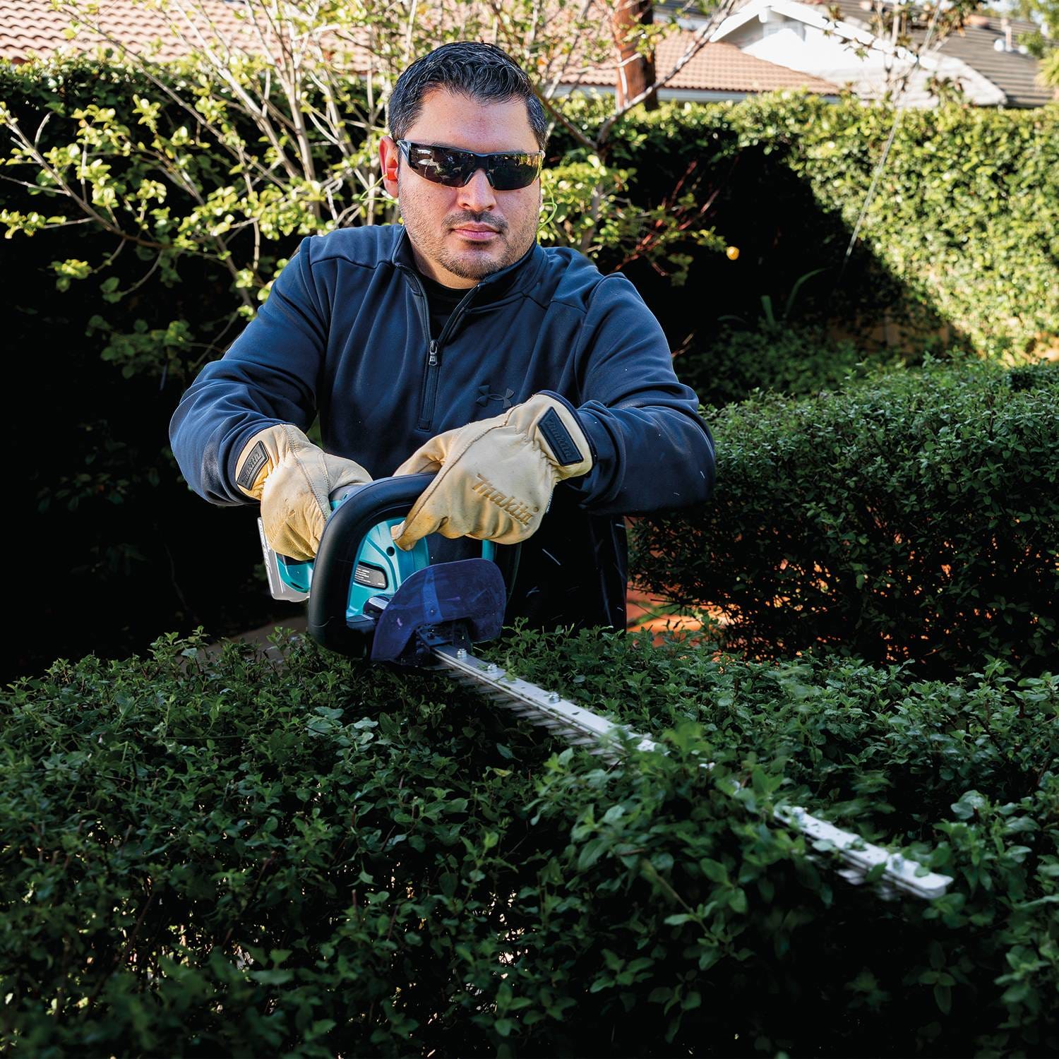 Makita XHU10Z 18V LXT Lithium-Ion Cordless 24" Hedge Trimmer, Tool Only