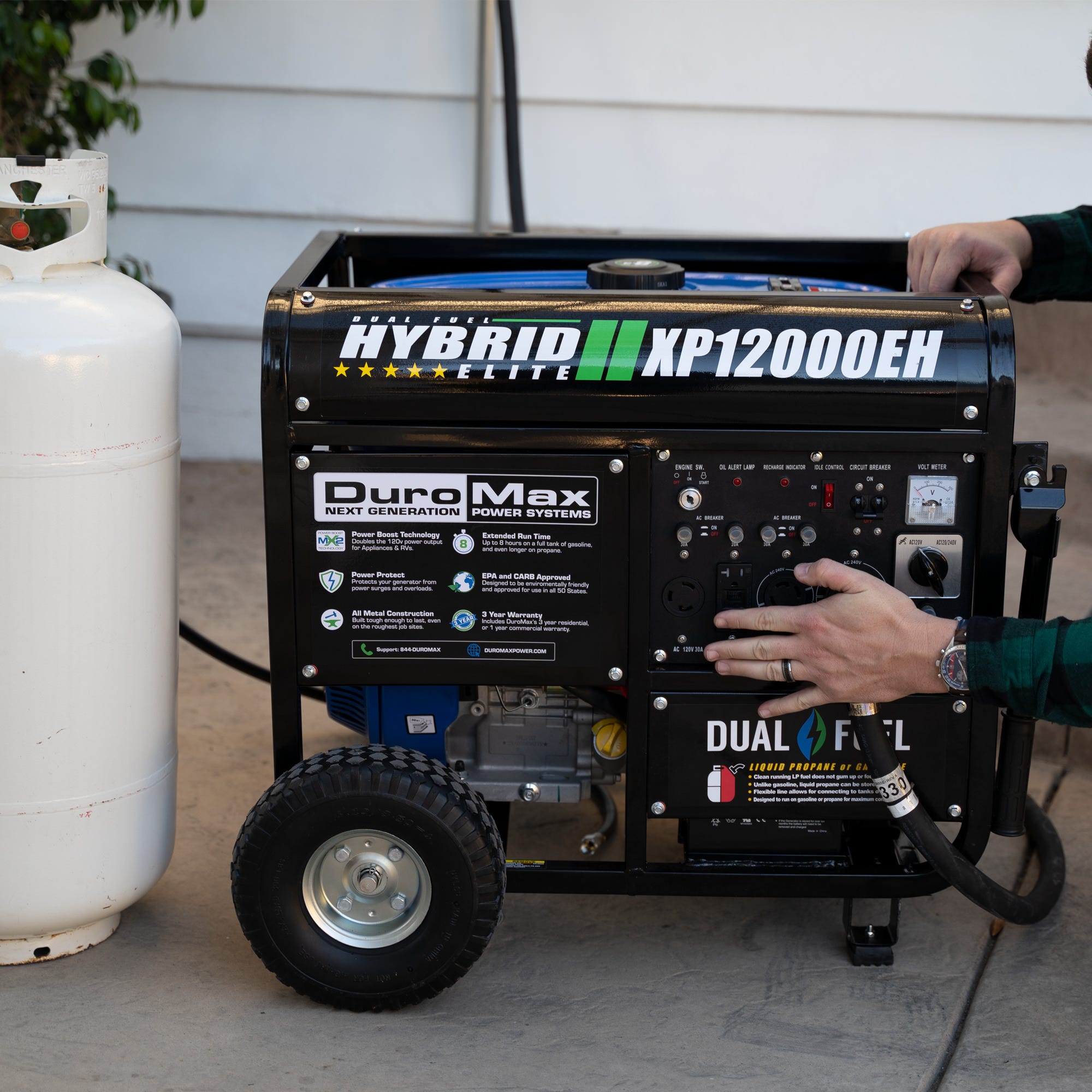 DuroMax XP12000EH 12,000-Watt 457cc Portable Dual Fuel Gas Propane Generator