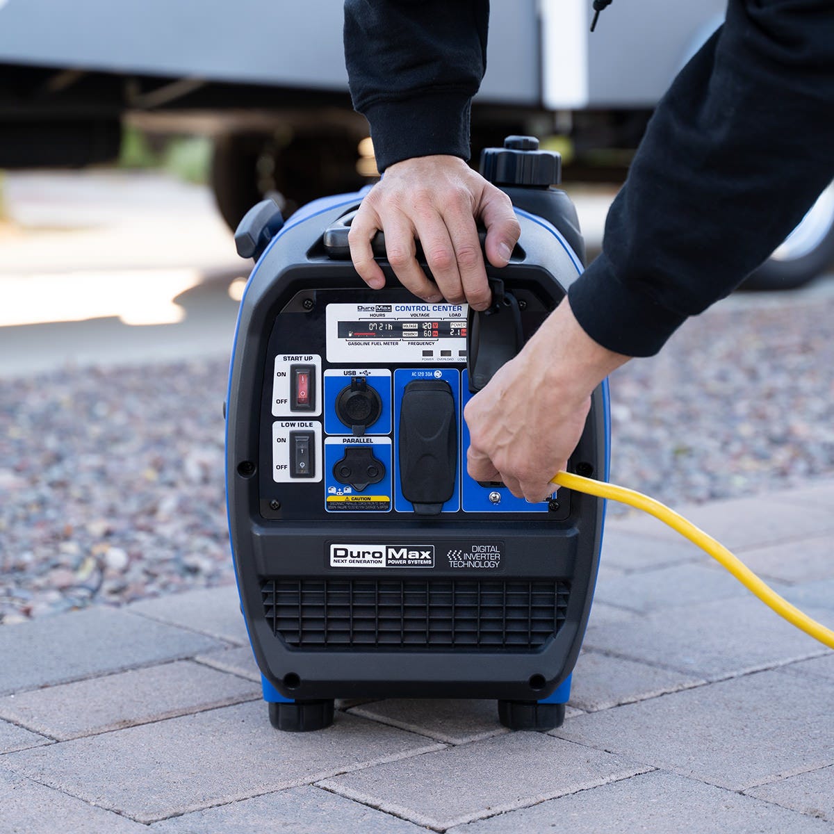 DuroMax XP2300iH 2,300-Watt 80cc Dual Fuel Digital Inverter Hybrid Portable Generator