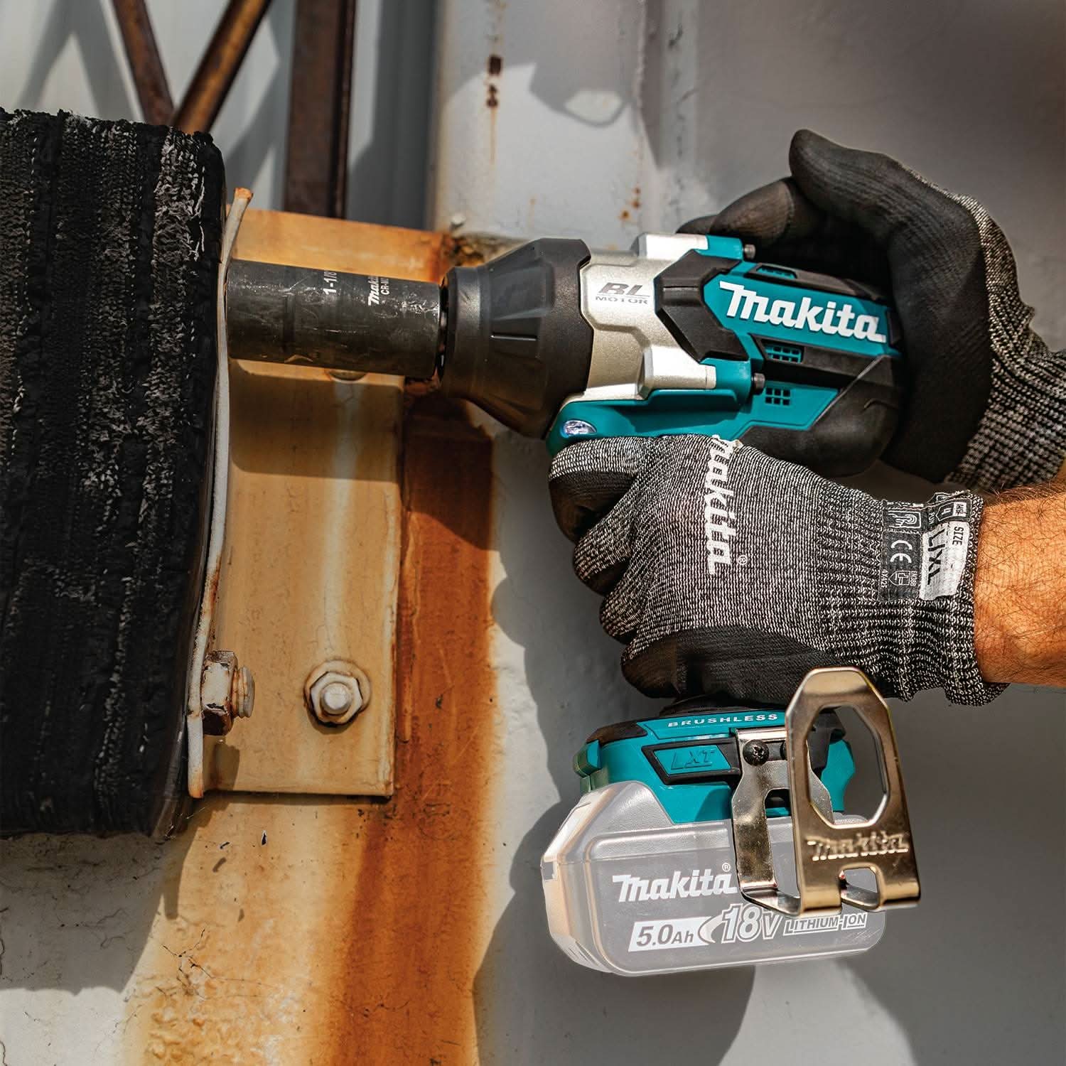 Makita XWT19Z 18V LXT Lithium-Ion Brushless Cordless 3-Speed 1/2" Sq. Drive Impact Wrench w/ Detent Anvil, Tool Only