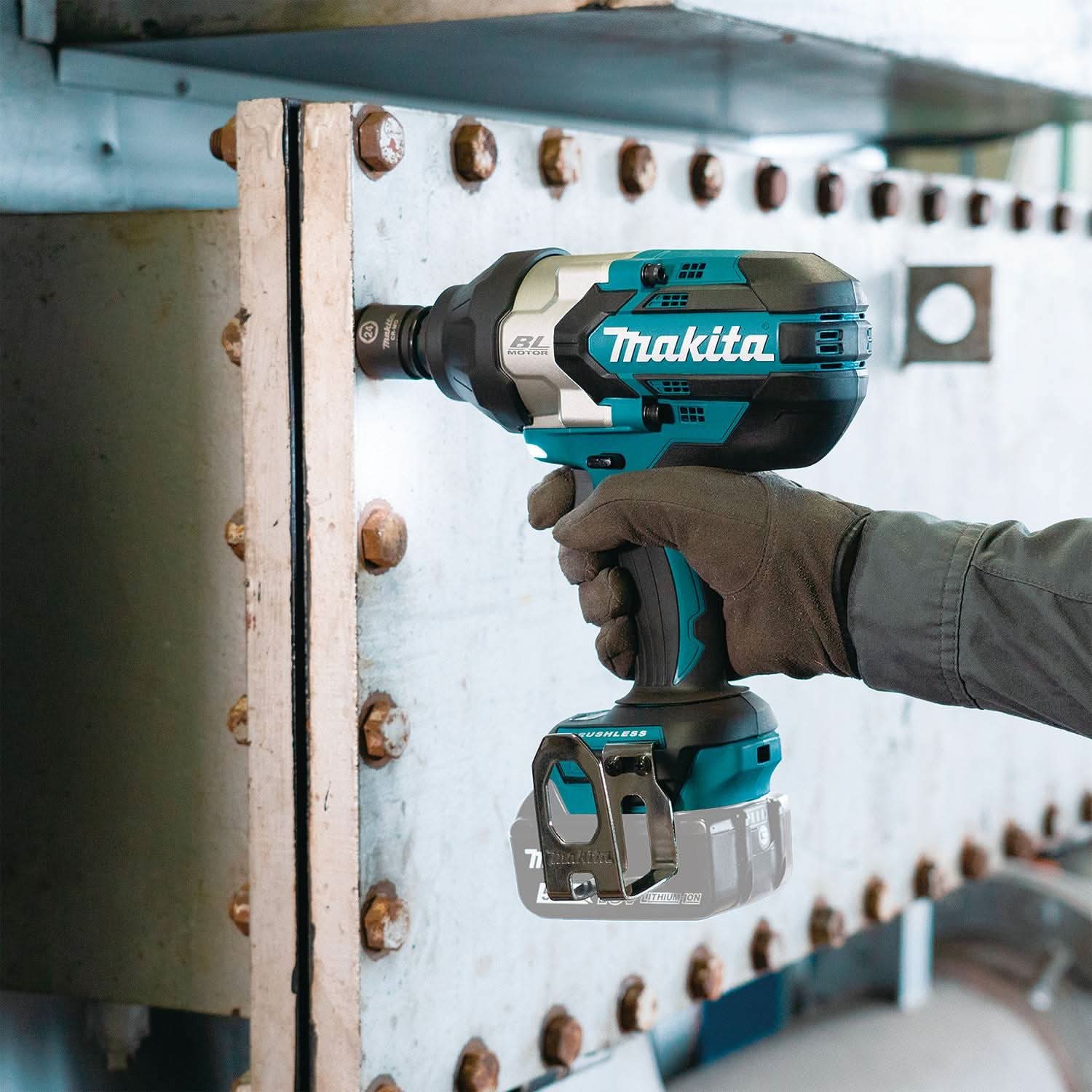 Makita XWT19Z 18V LXT Lithium-Ion Brushless Cordless 3-Speed 1/2" Sq. Drive Impact Wrench w/ Detent Anvil, Tool Only