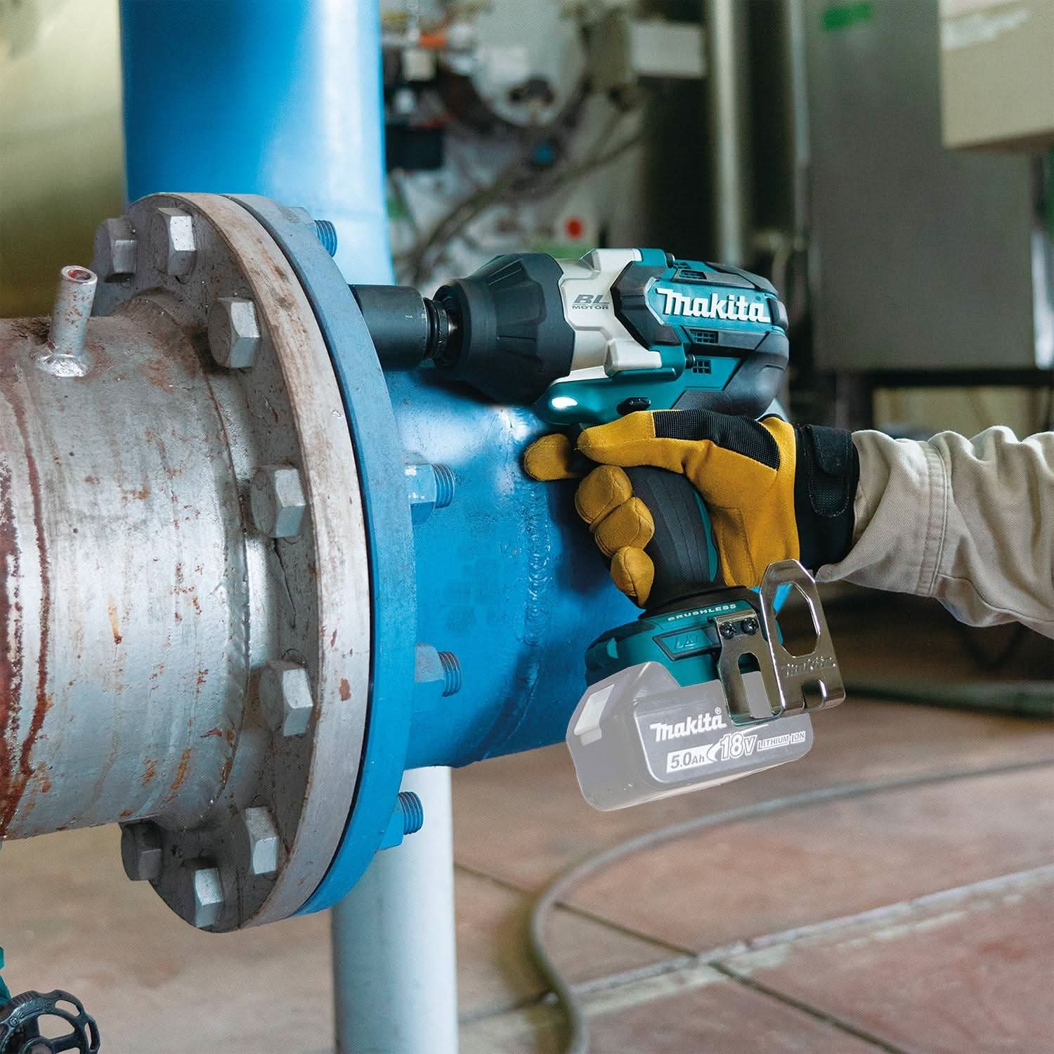 Makita XWT19Z 18V LXT Lithium-Ion Brushless Cordless 3-Speed 1/2" Sq. Drive Impact Wrench w/ Detent Anvil, Tool Only
