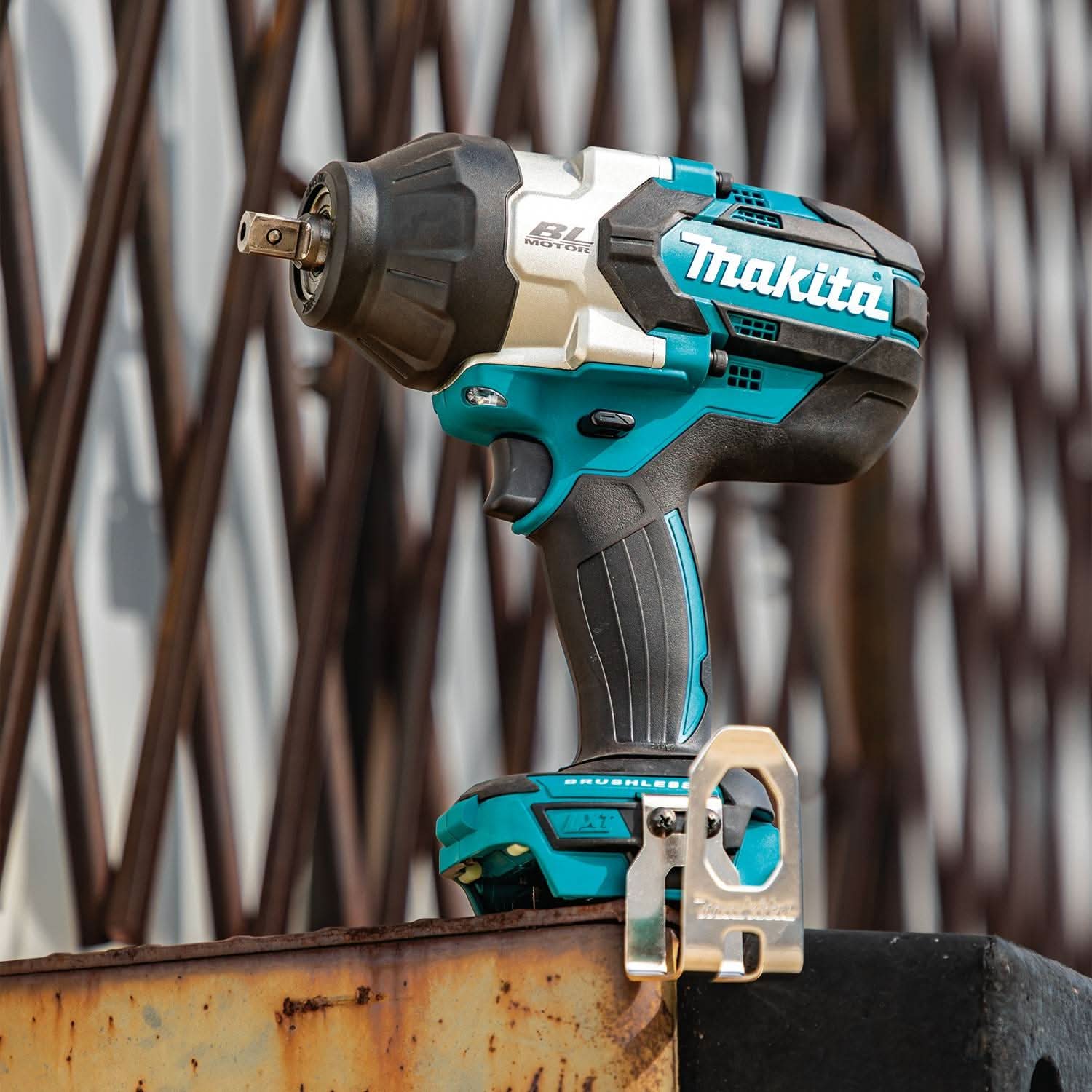 Makita XWT19Z 18V LXT Lithium-Ion Brushless Cordless 3-Speed 1/2" Sq. Drive Impact Wrench w/ Detent Anvil, Tool Only
